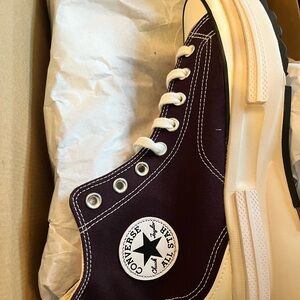 Converse  All Star Platform Black Cherry Sneakers. Men’s 8.5,Women’s 10.